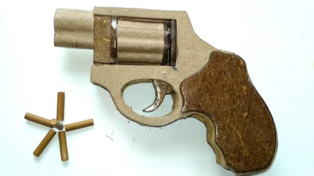 纸板制作mini左轮手枪 (1)